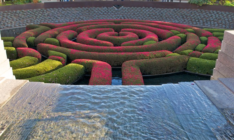 getty_los_angeles_landscaping_waterfall